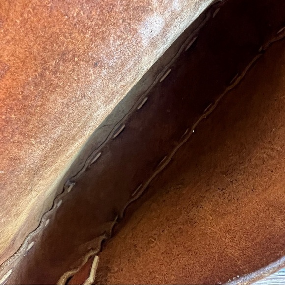 VTG Distressed Leather Boho Saddle Flap Purse Decorative Stitching Braid Detail - Picture 9 of 14